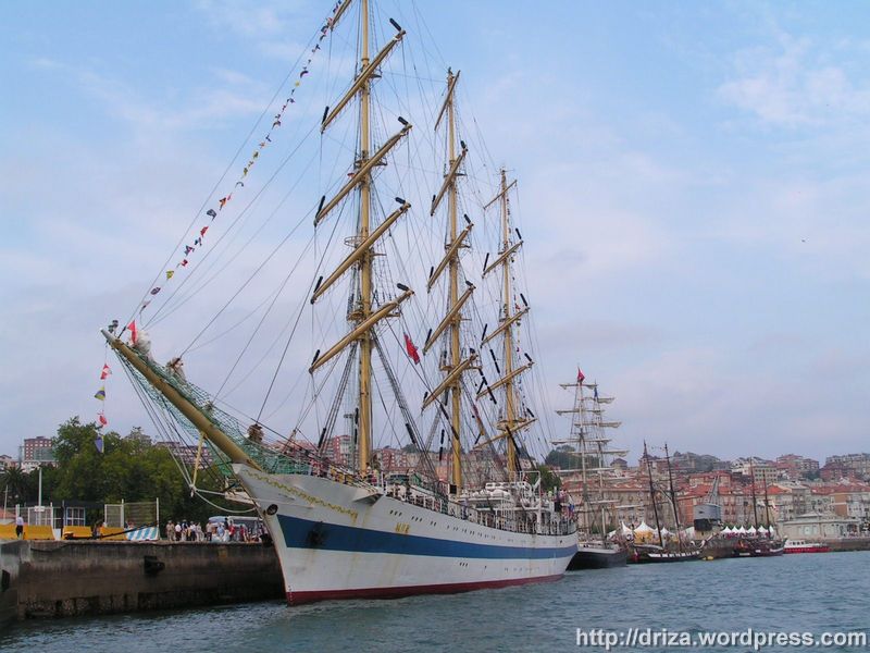 Buque escuela ruso MIR