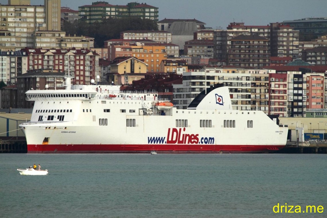 El ferry Cotentin dejó de prestar servicio hace unas semanas