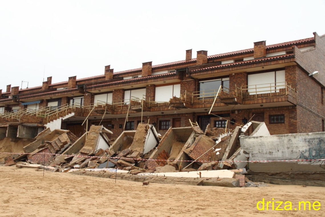 Las salidas de las viviendas literalmente desaparecidas.