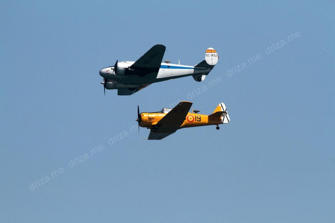 Fundación Infante de Orleans con el Beechcraft C-45 H de la FIO del año 1942